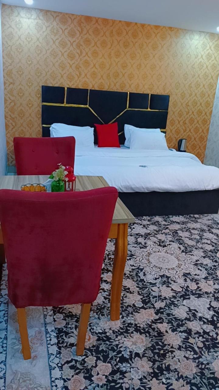 Hotel Nuit De Paris Abudża Zewnętrze zdjęcie